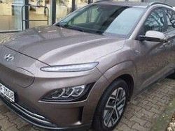 Gold Gebraucht 2021 Hyundai Kona Trend SUV | 15.899 € (Guter Preis)