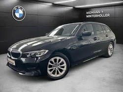 Schwarz Gebraucht 2022 BMW 320e Sport Line Kombi | 29.880 € (Fairer Preis)