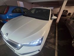 Weiß Gebraucht 2020 Skoda Scala Style Kleinwagen | 17.449 € (Fairer Preis)