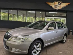 Beige Gebraucht 2012 Skoda Octavia Ambition Kombi | 5.800 € (Fairer Preis)