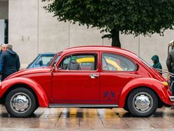 Rot Gebraucht 1984 VW Käfer Kleinwagen | 8.500 €