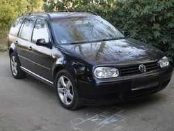 Schwarz Gebraucht 2006 VW Golf V Style Kombi | 1.950 € (Fairer Preis)