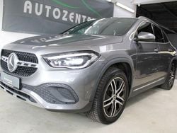 Mountaingrau Gebraucht 2021 Mercedes GLA200 SUV | 24.990 €