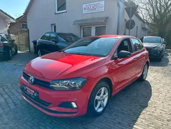 Flashrot Gebraucht 2018 VW Polo Trendline Kleinwagen | 7.000 €