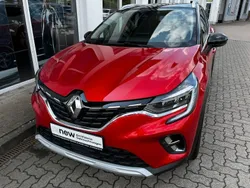 Rot Gebraucht 2023 Renault Captur Techno SUV | 21.900 € (Etwas zu teuer)