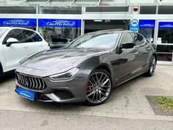 Grau Gebraucht 2018 Maserati Ghibli Coupé | 34.900 € (Fairer Preis)