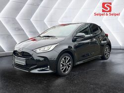 Schwarz Gebraucht 2024 Toyota Yaris Hybrid Comfort Limousine | 22.850 €