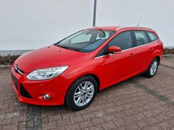 Rot Gebraucht 2013 Ford Focus Titanium Kombi | 5.450 € (Fairer Preis)