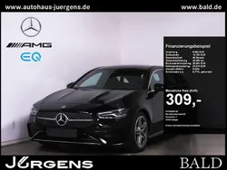 Schwarz kosmosschwarz metallic Gebraucht 2024 Mercedes CLA200 Shooting Brake AMG Kombi | 32.770 € (Fairer Preis)