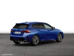 Portimao blau Neu 2024 BMW M135 Shadowline Kleinwagen | 51.174 € (Etwas zu teuer)