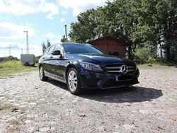 Schwarz Gebraucht 2019 Mercedes C180 Kombi | 22.300 € (Etwas zu teuer)
