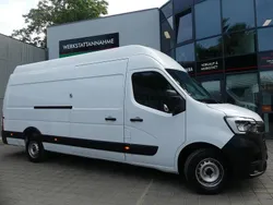 Weiß (metallic) Gebraucht 2023 Renault Master Van | 27.799 € (Superpreis)