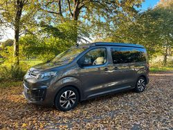 Grau Gebraucht 2019 Citroën Spacetourer Van / Kleinbus | 40.700 €