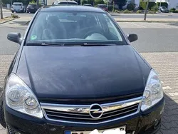 Schwarz Gebraucht 2009 Opel Astra Edition Limousine | 3.300 € (Fairer Preis)