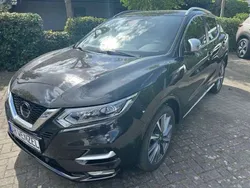 Black (m) Gebraucht 2020 Nissan Qashqai Tekna+ SUV | 20.990 € (Fairer Preis)