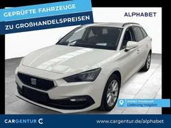 Weiss Gebraucht 2022 Seat Leon Style Kombi | 17.495 € (Fairer Preis)