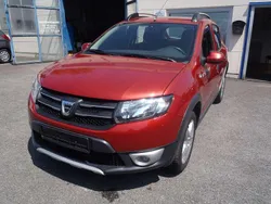 Rot Gebraucht 2014 Dacia Sandero Prestige Kleinwagen | 7.950 € (Fairer Preis)