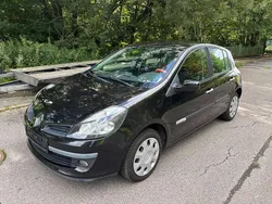 Perlmuttschwarz Gebraucht 2007 Renault Clio II Rip Curl Kleinwagen | 1.400 € (Guter Preis)