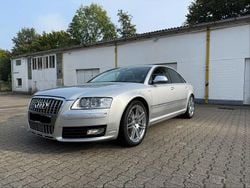 Grau Gebraucht 2008 Audi S8 Advanced Limousine | 16.900 € (Etwas zu teuer)