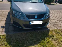 Grau Gebraucht 2010 Seat Alhambra Ecomotive Van / Kleinbus | 10.200 €