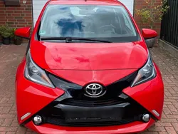 Rot Gebraucht 2016 Toyota Aygo Kleinwagen | 6.990 € (Fairer Preis)
