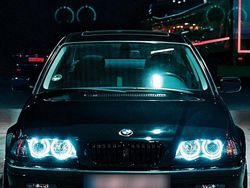 Schwarz Gebraucht 2000 BMW 320 Limousine | 11.000 €