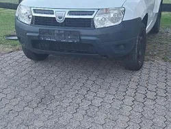 Weiß Gebraucht 2011 Dacia Duster Ambiance SUV | 3.499 € (Fairer Preis)