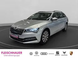 Brillantsilber metallic Gebraucht 2022 Skoda Superb Kombi | 27.980 € (Guter Preis)