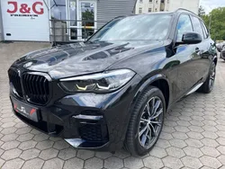Black sapphire metallic Gebraucht 2021 BMW X5 M Sport SUV | 48.999 € (Fairer Preis)