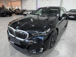 Schwarz Gebraucht 2024 BMW 520 Shadowline Limousine | 50.900 € (Fairer Preis)