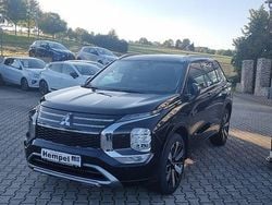 Kristallschwarz Gebraucht 2025 Mitsubishi Outlander P-HEV Top SUV | 57.990 €