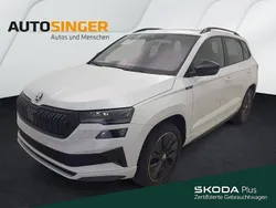 Moonweiss metallic Gebraucht 2024 Skoda Karoq SportLine SUV | 39.590 € (Fairer Preis)