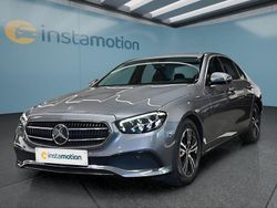Grau Gebraucht 2022 Mercedes E220 Limousine | 39.699 € (Fairer Preis)