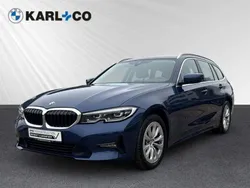 Phytonicblau metallic Gebraucht 2020 BMW 320 Sport Line Kombi | 27.558 € (Etwas zu teuer)