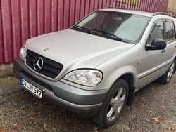 Silber Gebraucht 2000 Mercedes ML320 SUV | 1.999 € (Superpreis)