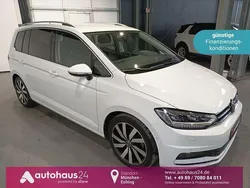Weiß Gebraucht 2022 VW Touran Highline Van / Kleinbus | 29.880 € (Fairer Preis)