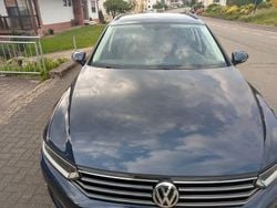 Blau Gebraucht 2015 VW Passat Comfortline Kombi | 8.300 € (Superpreis)