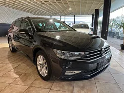 Grau Gebraucht 2021 VW Passat Kombi | 17.490 € (Guter Preis)
