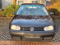 Schwarz Gebraucht 2003 VW Golf Limousine | 1.650 € (Fairer Preis)