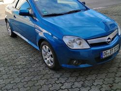 Blau Gebraucht 2005 Opel Tigra Cosmo Cabrio | 1.500 € (Fairer Preis)