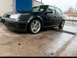 Schwarz Gebraucht 2000 VW Golf IV Limousine | 1.800 € (Fairer Preis)