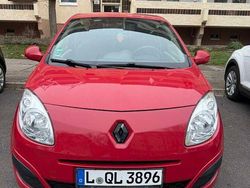 Rot Gebraucht 2008 Renault Twingo Kleinwagen | 2.500 € (Fairer Preis)