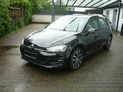 Deepblackperleffekt Gebraucht 2016 VW Golf VII Comfortline Limousine | 14.950 € (Fairer Preis)