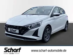 Atlas white / sol Gebraucht 2025 Hyundai i20 Trend Kleinwagen | 19.990 € (Fairer Preis)