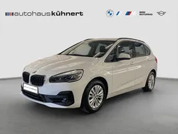 Weiß Gebraucht 2019 BMW 218 Active Tourer Advantage Van / Kleinbus | 16.655 € (Fairer Preis)