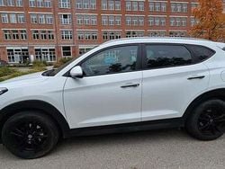 Weiß Gebraucht 2015 Hyundai Tucson Trend SUV | 12.500 € (Fairer Preis)