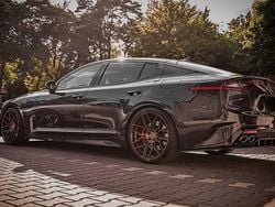 Grau Gebraucht 2019 Kia Stinger Kleinwagen | 32.000 €