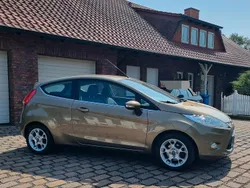 Braun Gebraucht 2012 Ford Fiesta Kleinwagen | 4.290 €