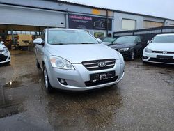 Silber Gebraucht 2010 Kia Ceed Kleinwagen | 2.999 € (Fairer Preis)