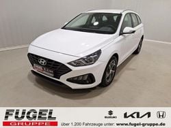 Polar white / sol Gebraucht 2022 Hyundai i30 Kombi | 14.869 € (Guter Preis)